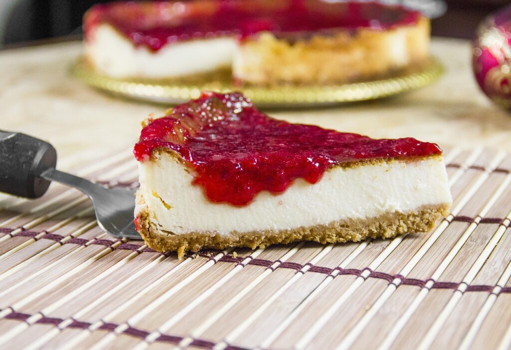 cheesecake, strawberry, syrup, sweet, dessert, slice, red fruits, cheesecake, cheesecake, cheesecake, cheesecake, cheesecake